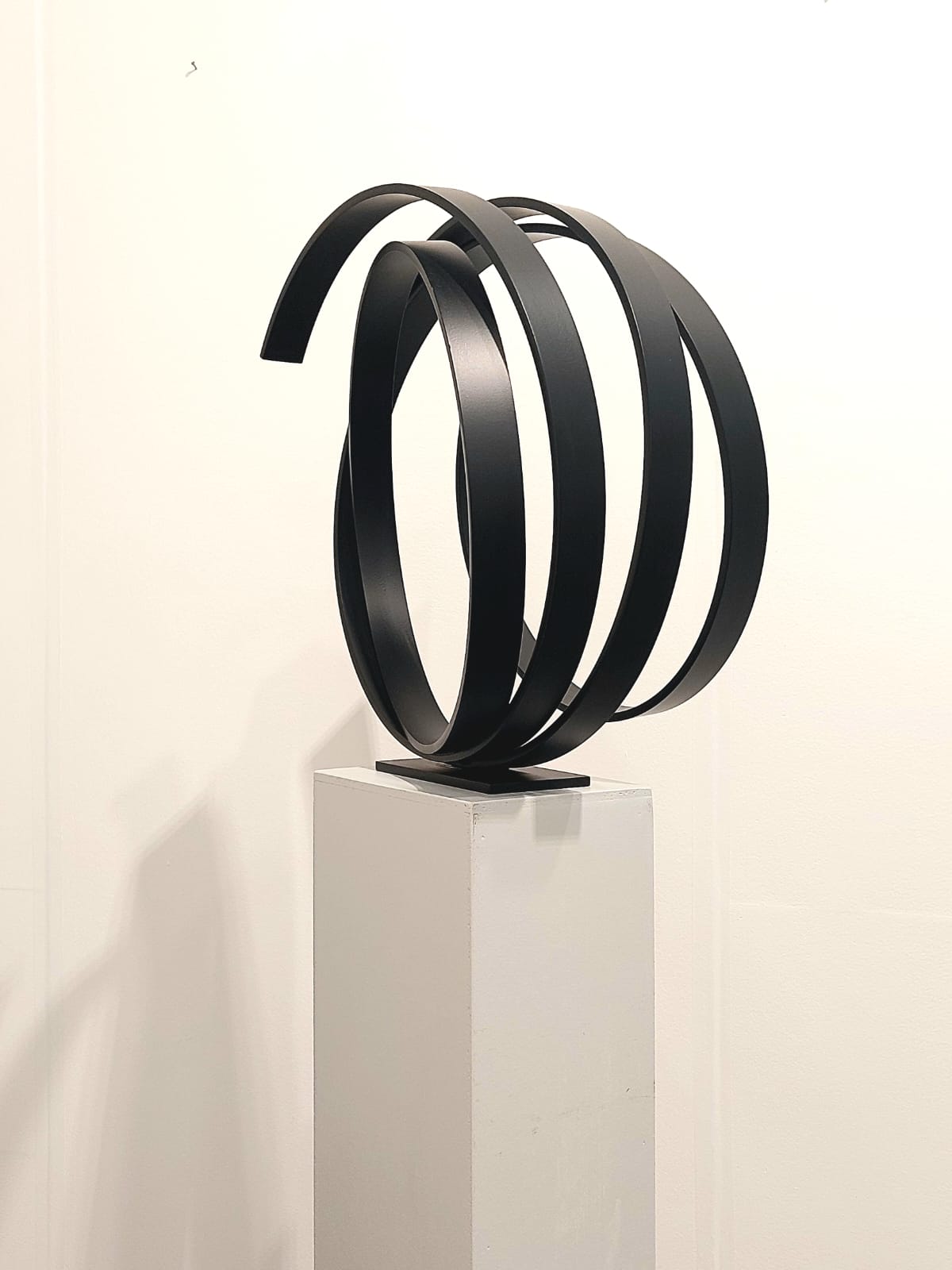 Large Black Orbit - Kuno Vollet