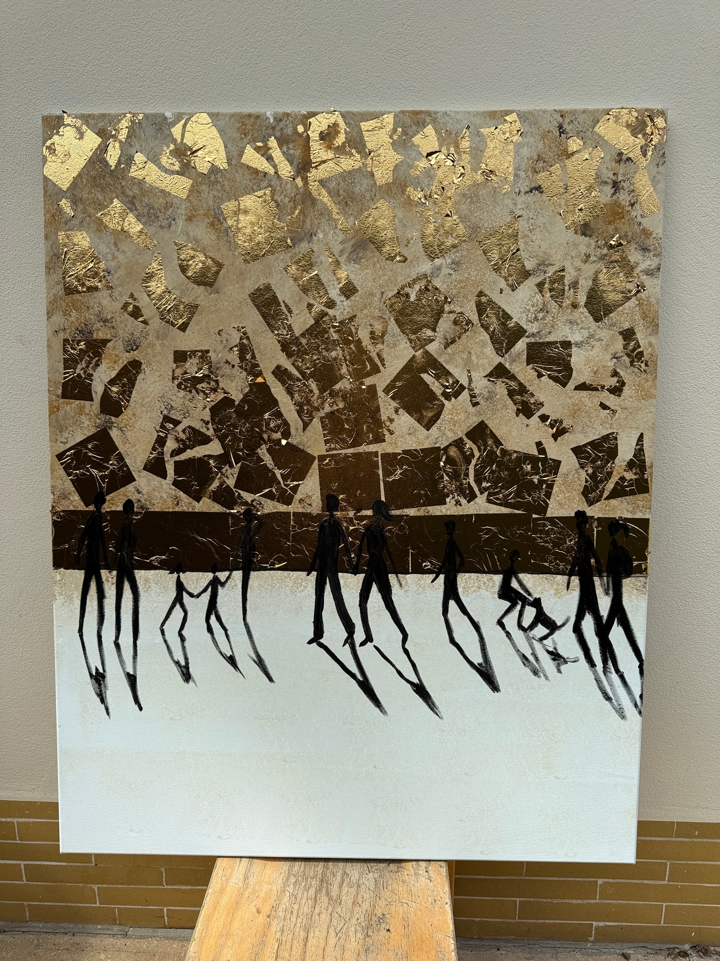 Walking through shadows and light - Katharina Hormel