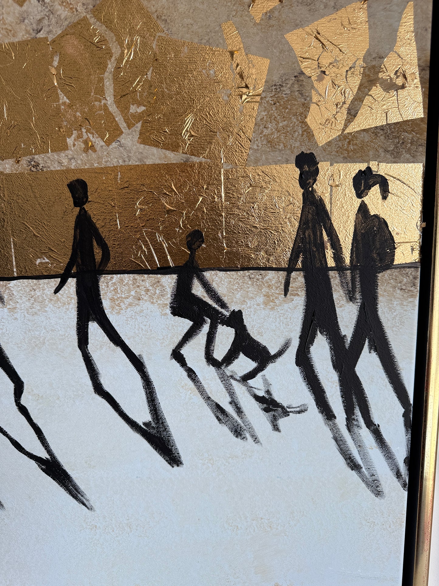 Walking through shadows and light - Katharina Hormel