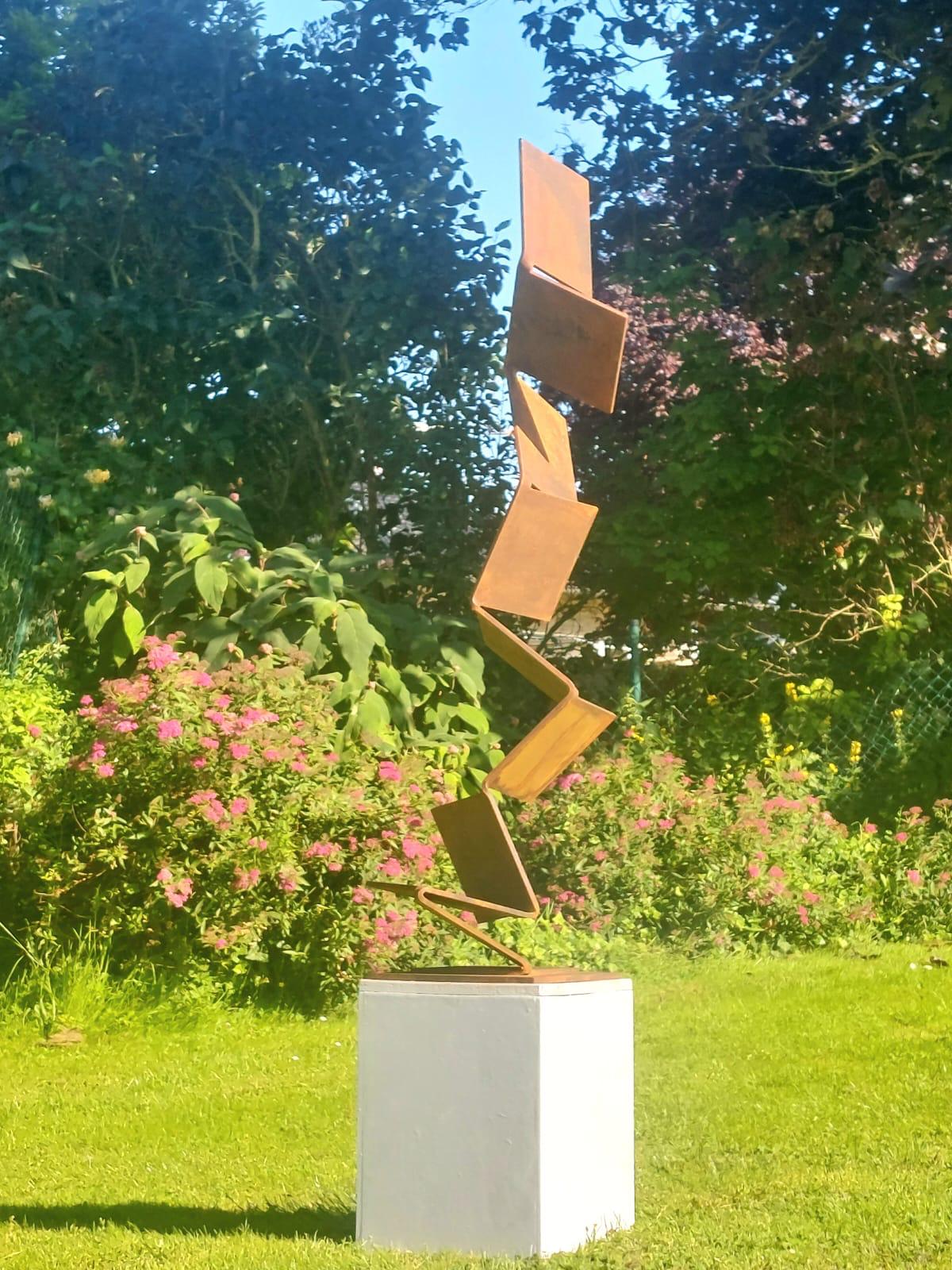 Aspiring Path - Rusted Steel Sculpture - Kuno Vollet