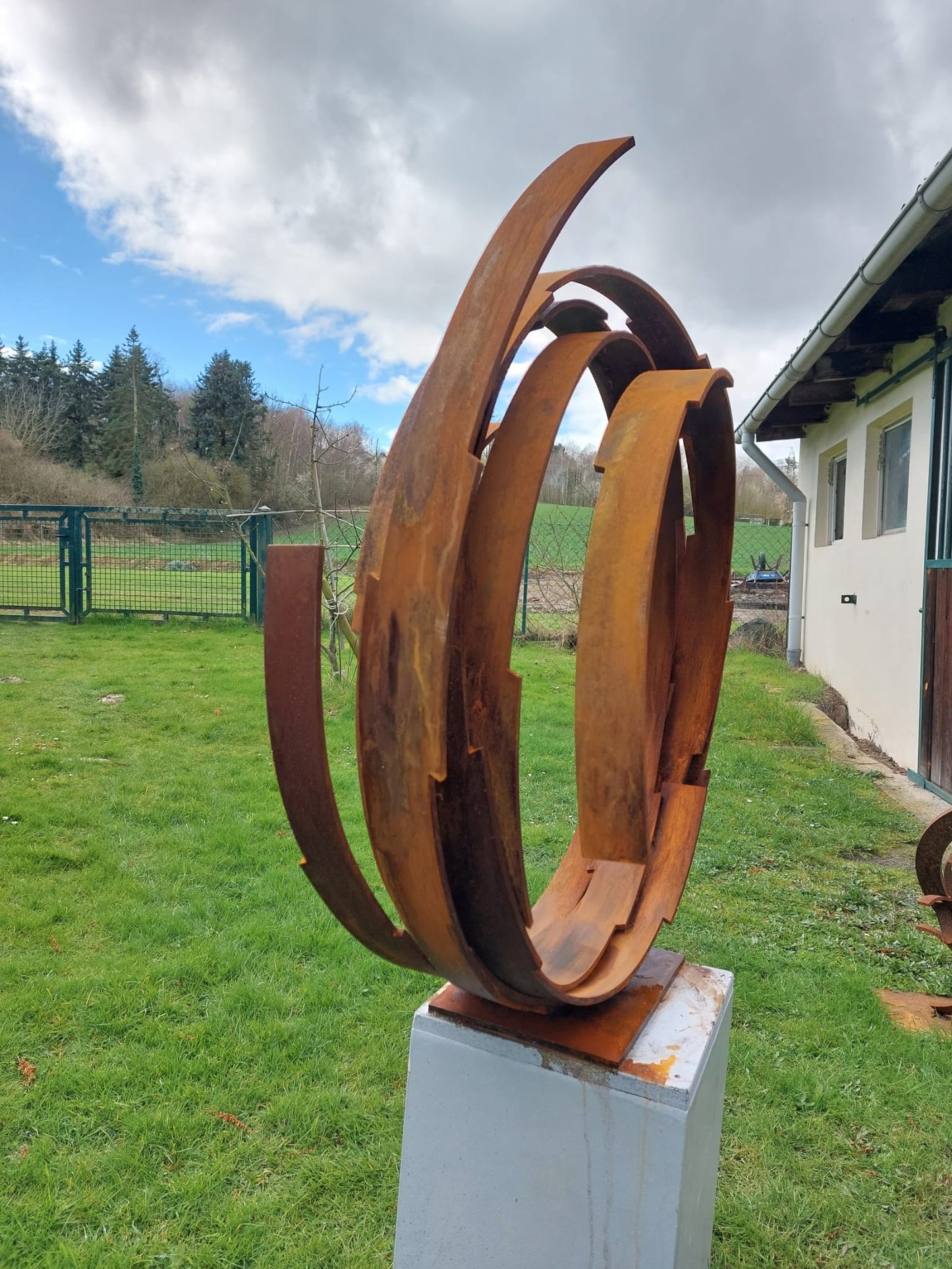 Rusted Steel Orbit - Kuno Vollet